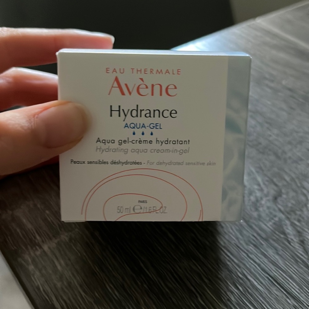 NEW Avene hydrance moisturizer NEW  NEVER OPENED 1.6 oz